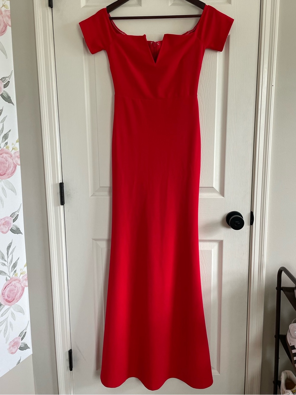 Lulu’s Red Off Shoulder Maxi Dress Formal Evening Gown Size S Flattering Fitted - Picture 2 of 10